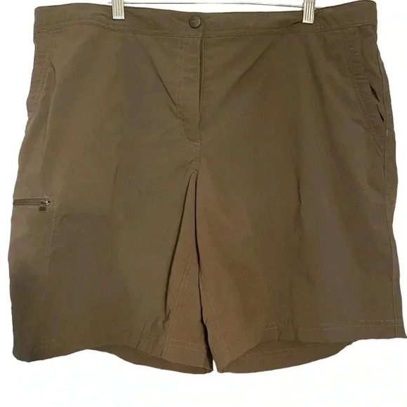 LL Bean Women’s Hiking shorts plus size. Water repellent spandex blend - Picture 1 of 8